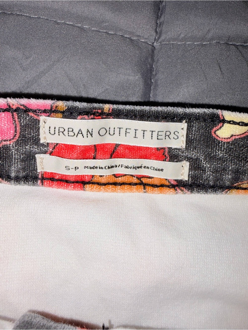 Urban Outfitters Floral Denim Mini Skirt Raw Hem Snap Front Size Small - Picture 4 of 7
